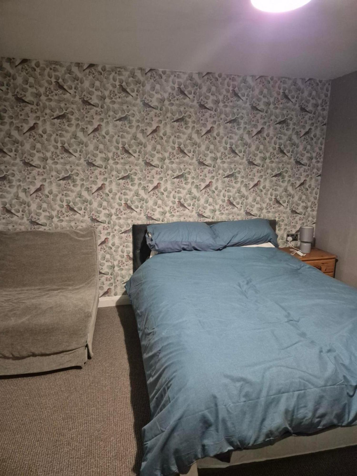 Accomadation Wrexham Dış mekan fotoğraf