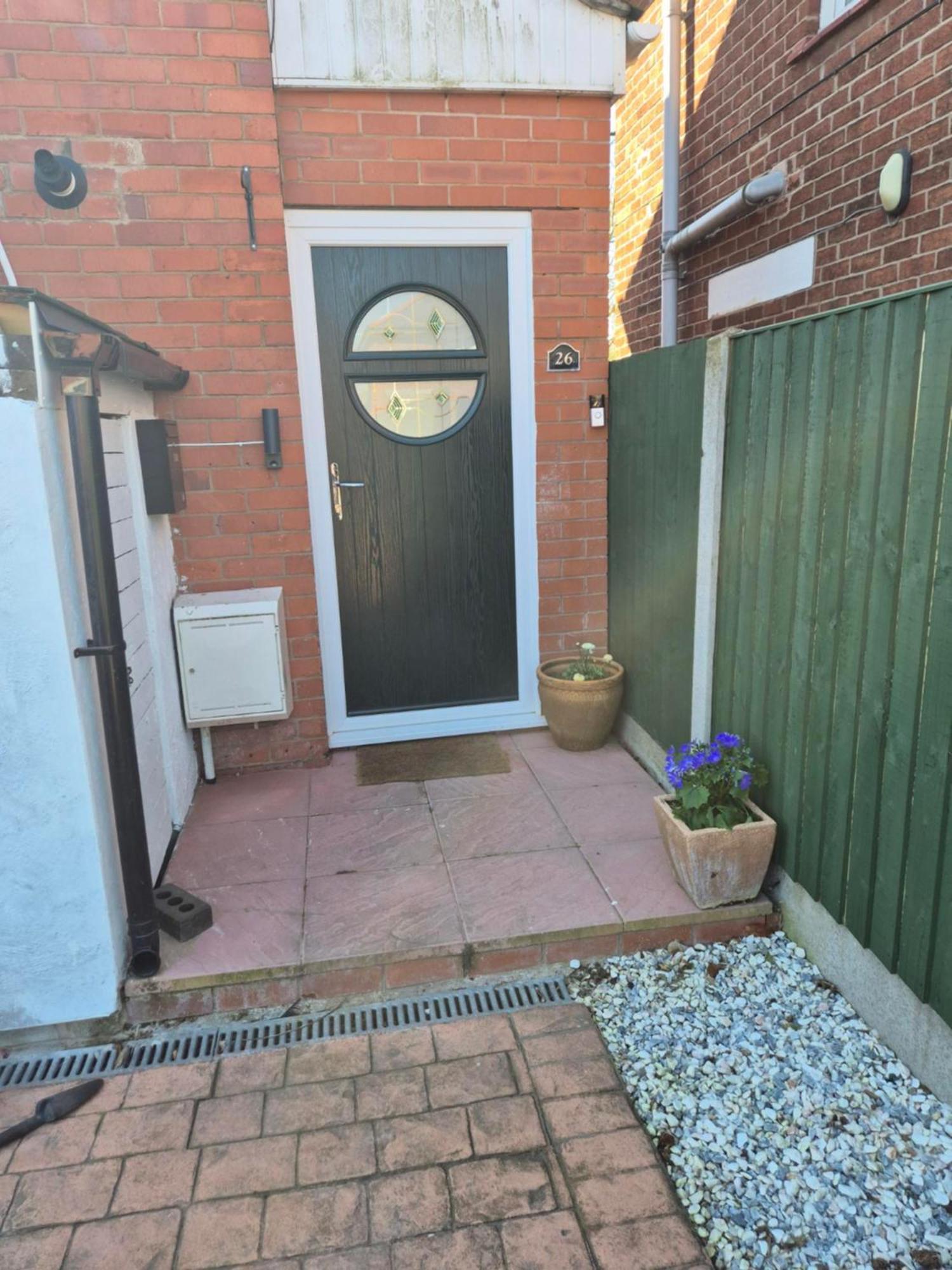 Accomadation Wrexham Dış mekan fotoğraf