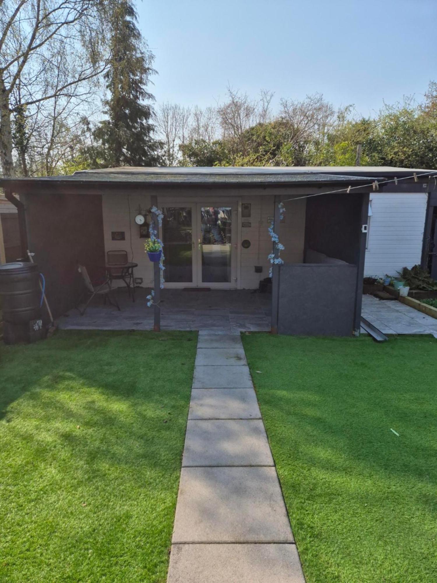 Accomadation Wrexham Dış mekan fotoğraf