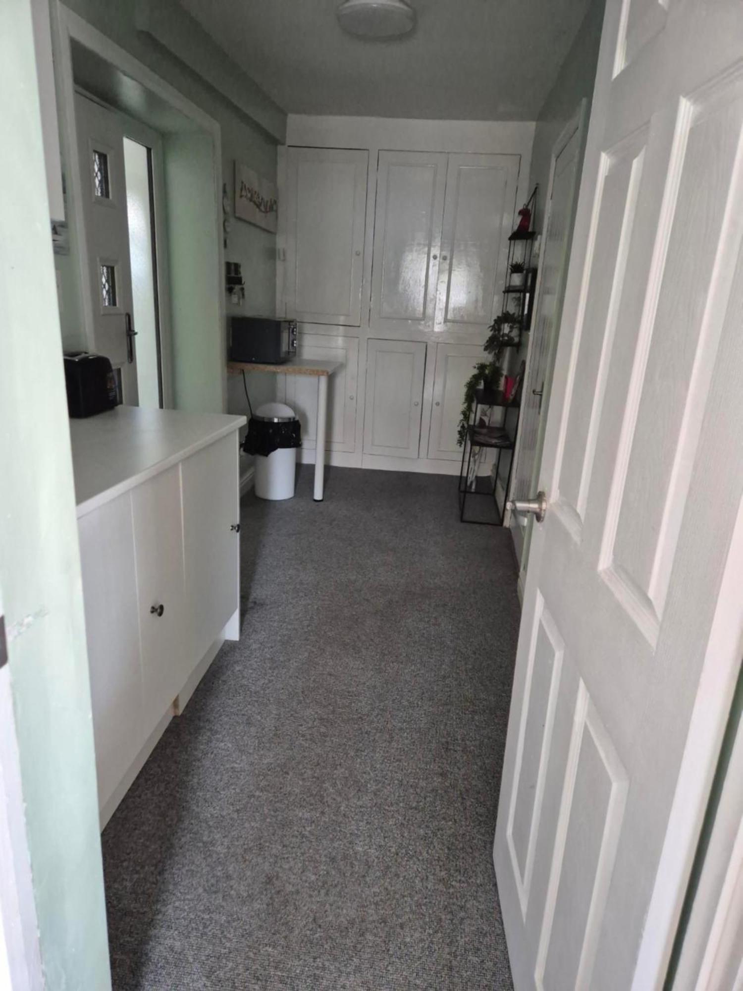 Accomadation Wrexham Dış mekan fotoğraf
