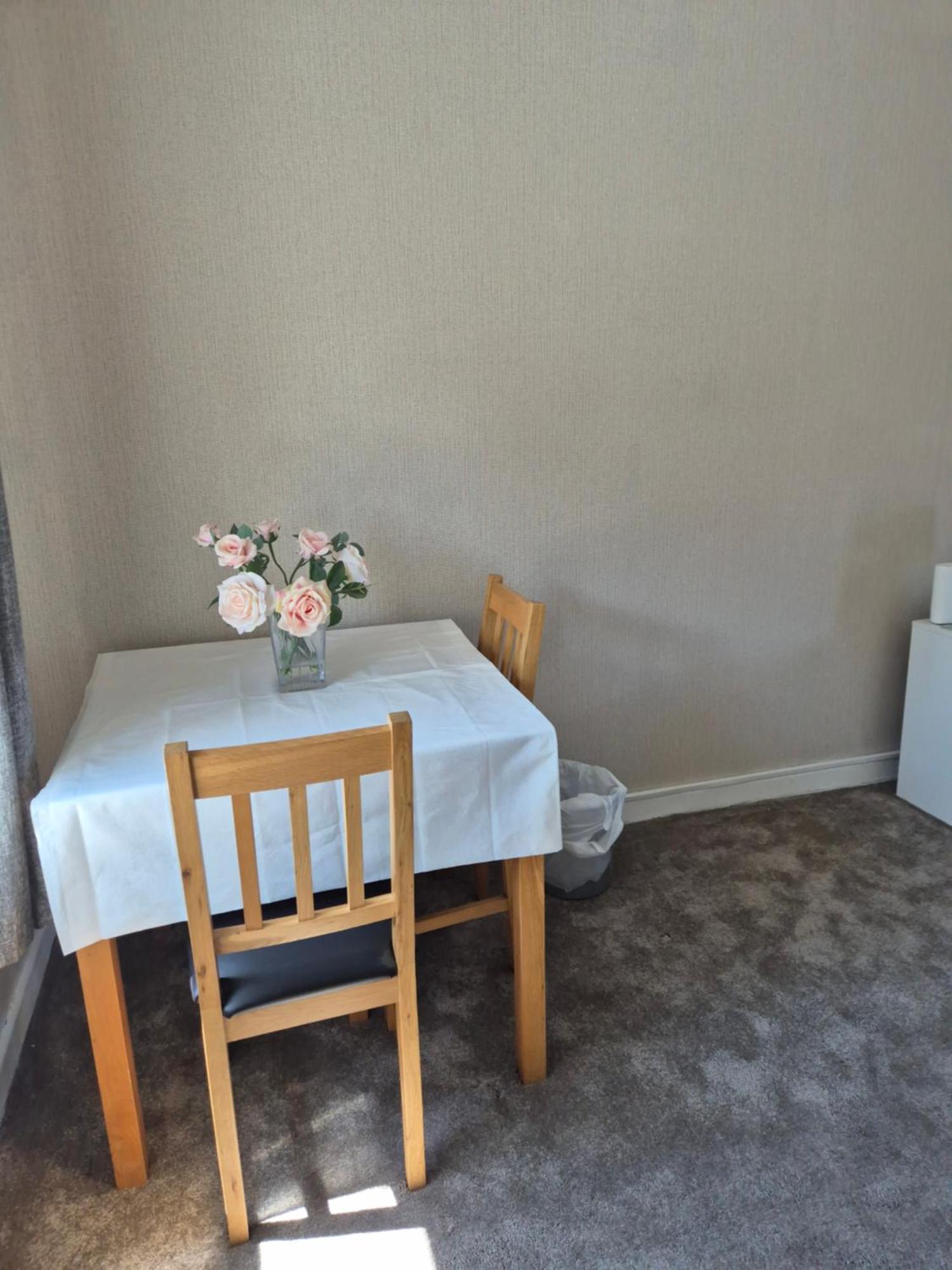 Accomadation Wrexham Dış mekan fotoğraf